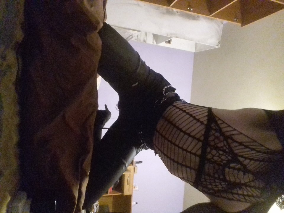 20260319_224459.jpg - BiSlaveBitch